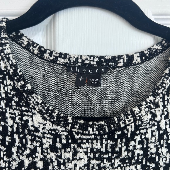 Theory Patterned Knit Dress - Picture 4 of 4